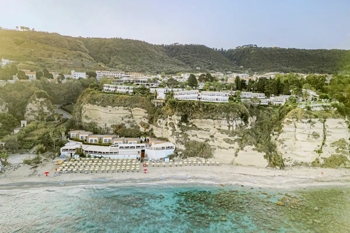 ALDIANA ROCCA NETTUNO Strand