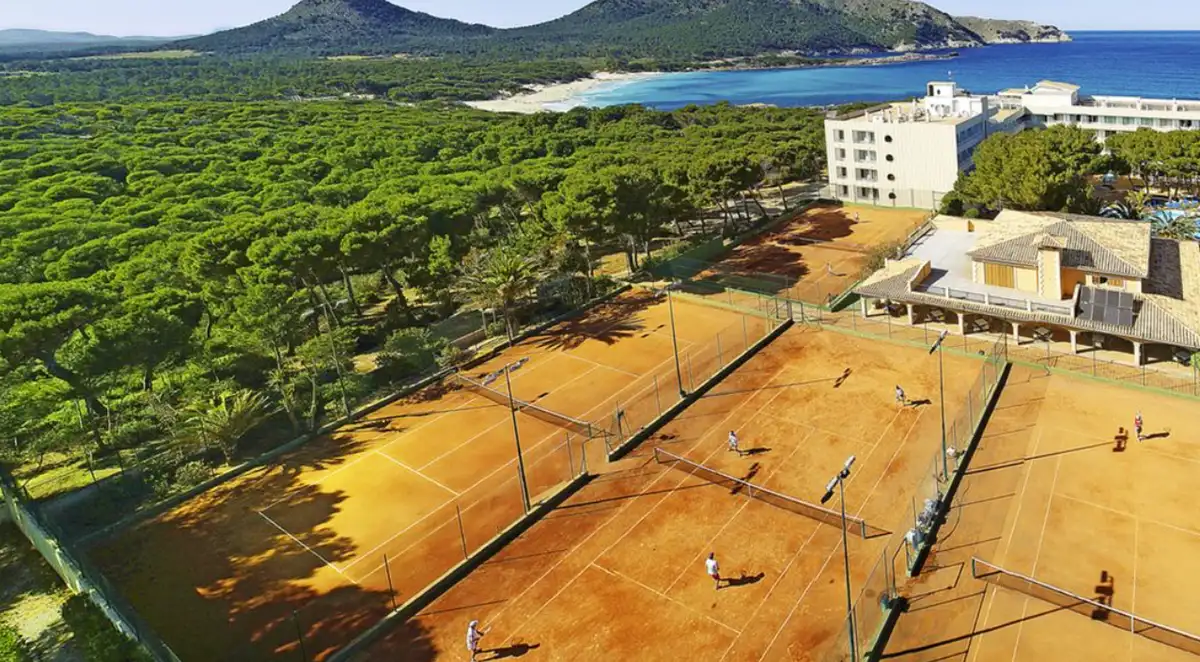 Hotel & Spa S’Entrador Padel